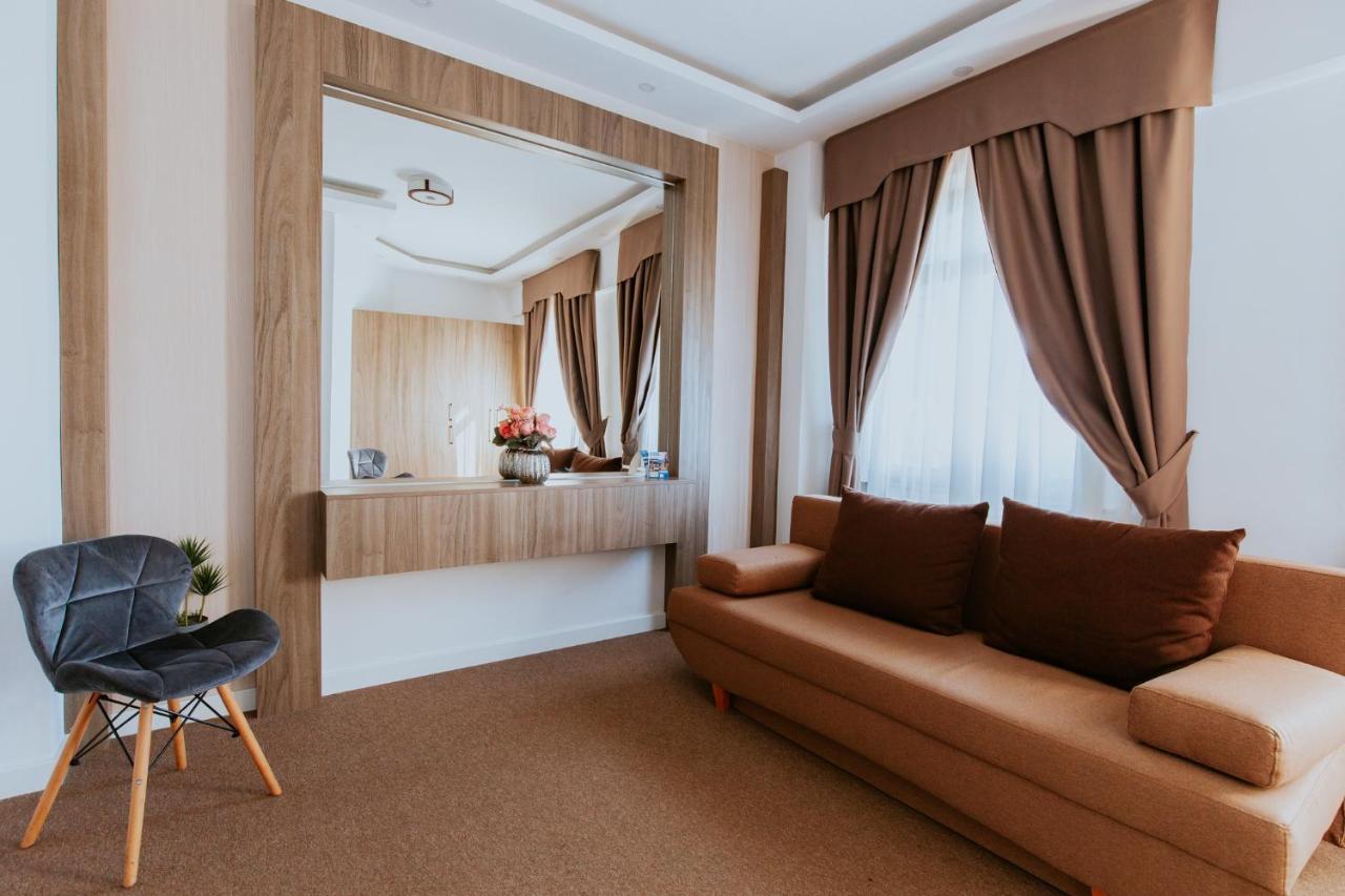 Hotel Restaurant Park Miercurea Ciuc Exterior photo