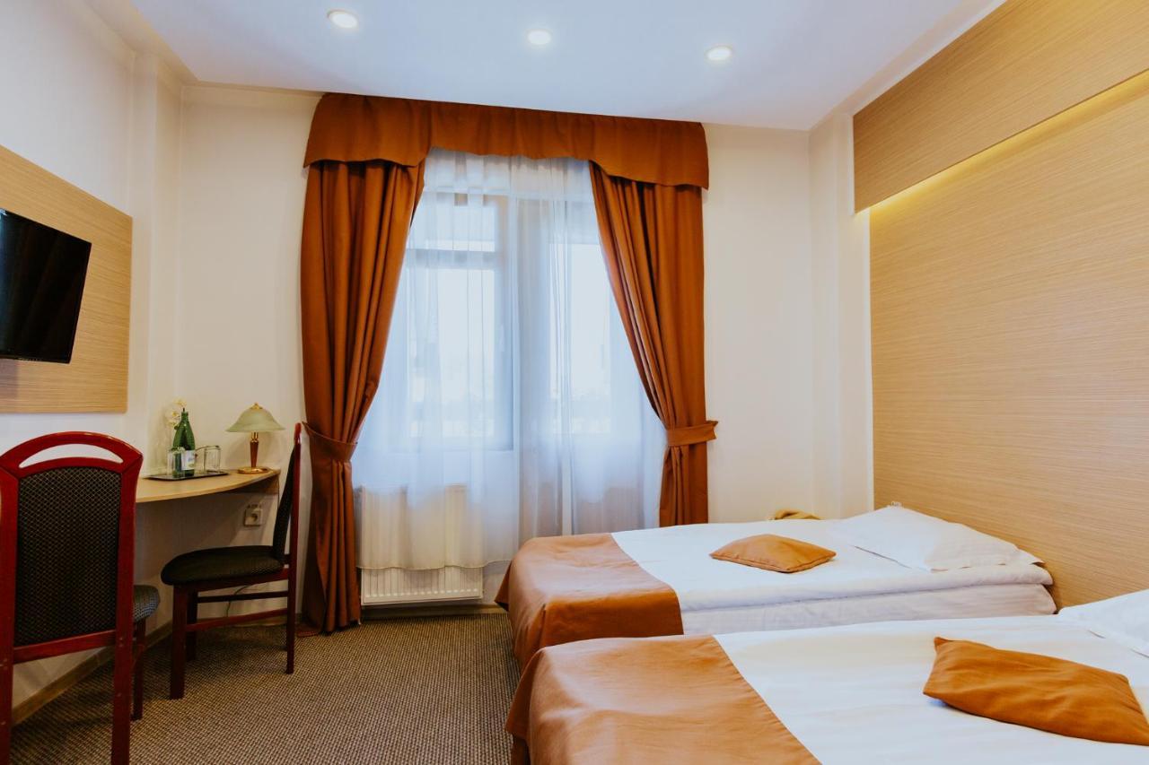 Hotel Restaurant Park Miercurea Ciuc Exterior photo